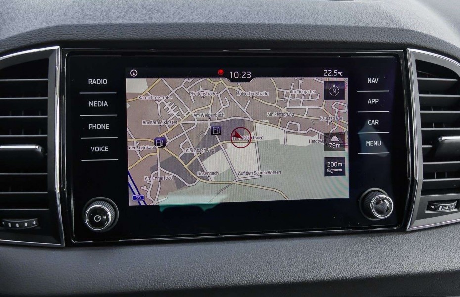 Škoda Karoq Style 1.5 TSI DSG  NAVI LED PANORMADACH