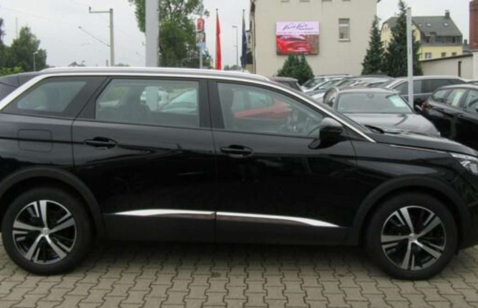 Peugeot 5008 ALLURE BHDi 130 EAT8*ACC*NAVI*FULL-LED*SH*