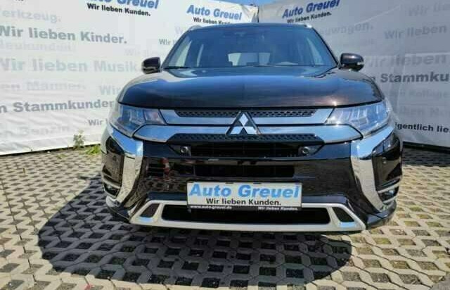 Mitsubishi Outlander 2.4 TOP sw VORFÜHRWAGEN!