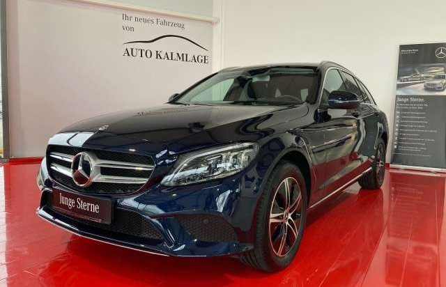 Mercedes-Benz Třídy C d T 4MATIC Comand+Standheizung+Distronic Autom.