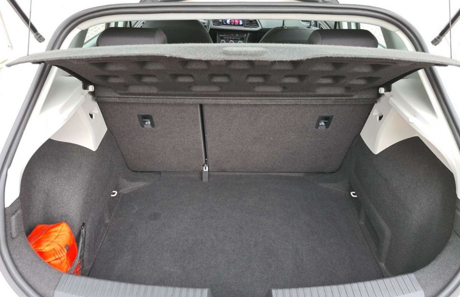SEAT Leon 1.5 TSI Style+NAVI+SHZ+KAMERA+TEMP+LMFELGEN+KLIMA