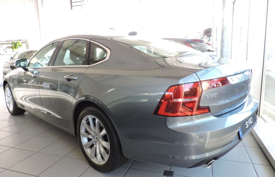 Volvo S90 T4 Geartronic Momentum