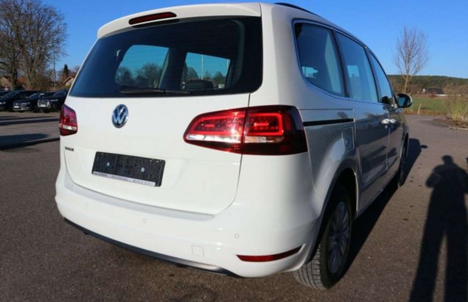 Volkswagen Sharan 2.0 TDI COMFORTLINE 7-SITZER GARANTIE+NAV