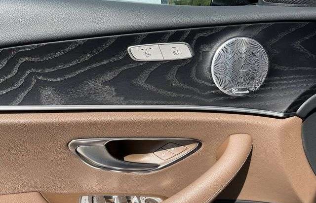 Mercedes-Benz Třídy E 220d 4M T-Modell AMG *LED*COMAND*BURMESTER*