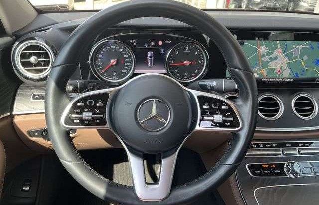 Mercedes-Benz Třídy E 220d 4M T-Modell AMG *LED*COMAND*BURMESTER*