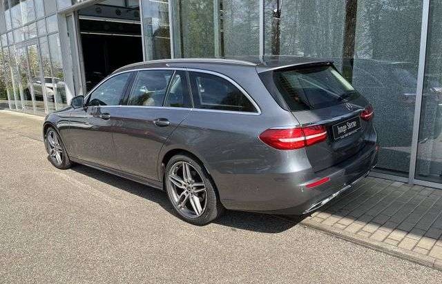 Mercedes-Benz Třídy E 220d 4M T-Modell AMG *LED*COMAND*BURMESTER*