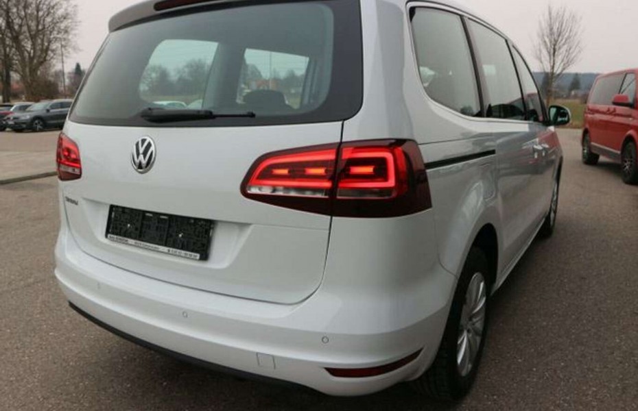 Volkswagen Sharan 2.0 TDI COMFORTLINE 7-SITZER GARANTIE+NAV