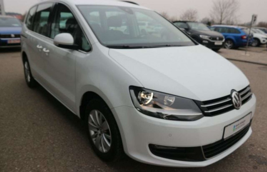 Volkswagen Sharan 2.0 TDI COMFORTLINE 7-SITZER GARANTIE+NAV