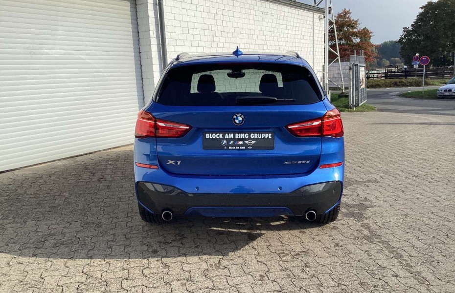 BMW X1 xDrive25d M Sport AHK Pano DA LED Navi+ HUD