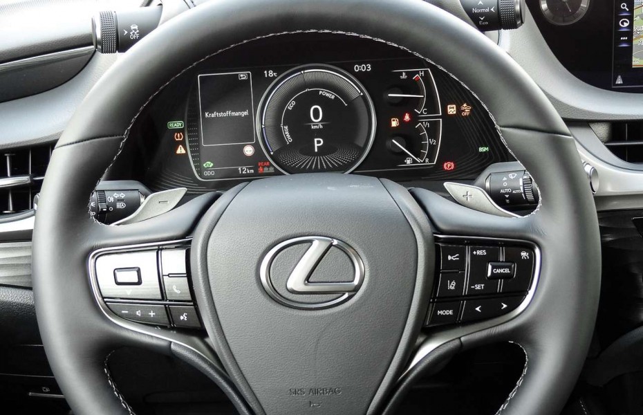 Lexus ES 300h Style Edition Prem.-Navi, el. Sitzverst.