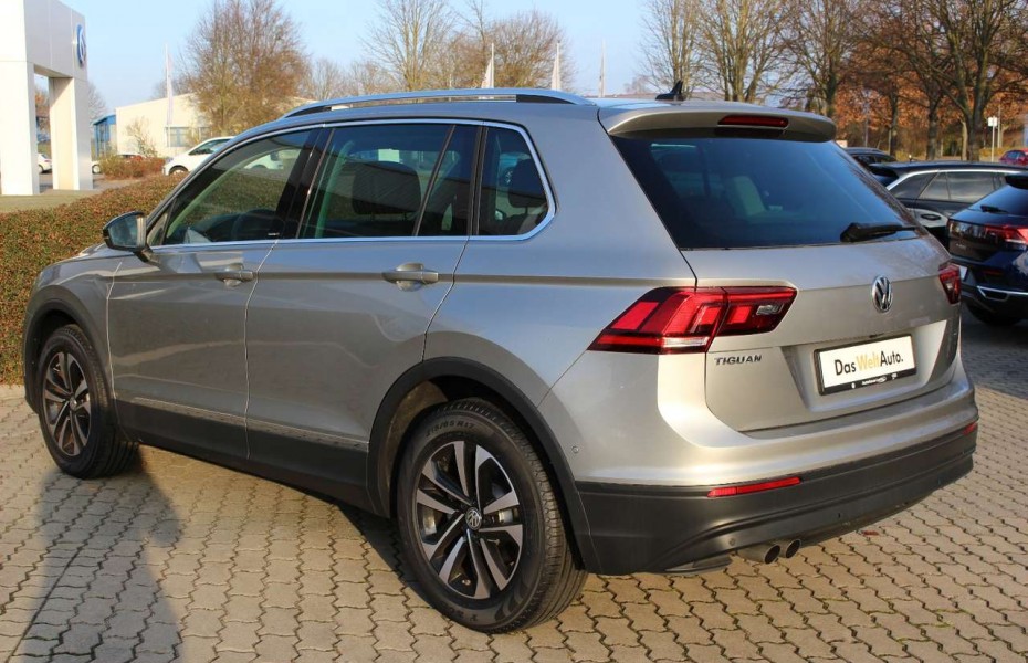 Volkswagen Tiguan IQ.DRIVE 1.5 TSI 6-Gang AHV LED Panno ACC