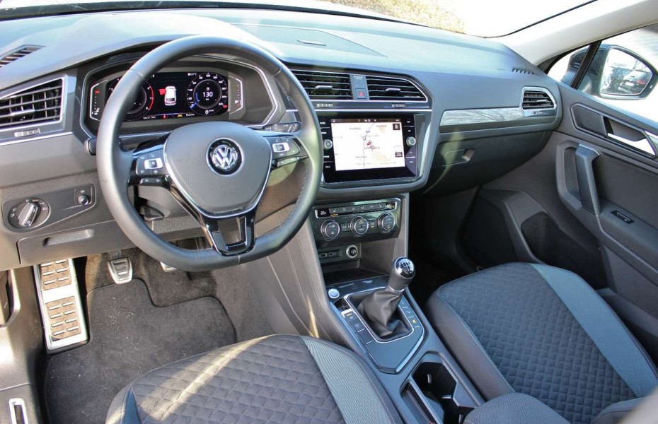 Volkswagen Tiguan IQ.DRIVE 1.5 TSI 6-Gang AHV LED Panno ACC