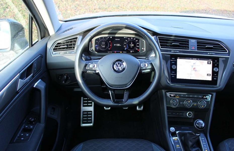 Volkswagen Tiguan IQ.DRIVE 1.5 TSI 6-Gang AHV LED Panno ACC