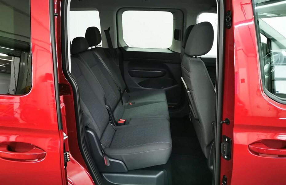 Volkswagen Caddy Life 2,0 TDI DSG NAV LED STH PARKASSIST 1,99%