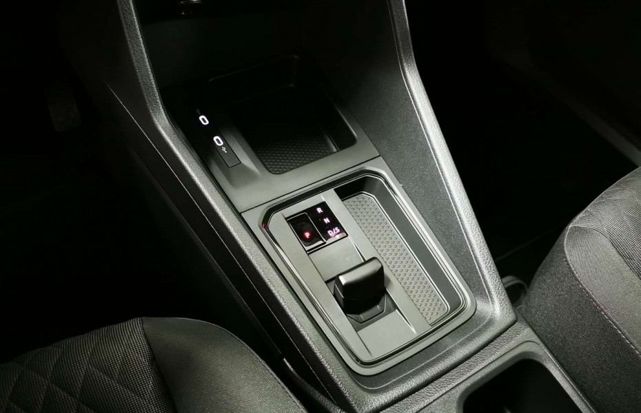 Volkswagen Caddy Life 2,0 TDI DSG NAV LED STH PARKASSIST 1,99%