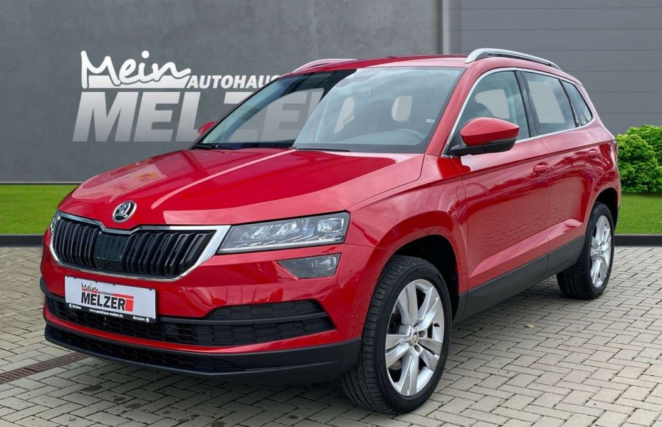 Škoda Karoq STYLE 1,5TSI 110kW DSG +ACC+KESSY+CarPlay+ Klima