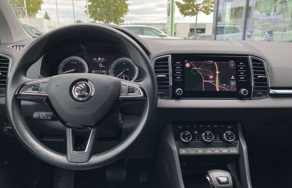 Škoda Karoq STYLE 1,5TSI 110kW DSG +ACC+KESSY+CarPlay+ Klima