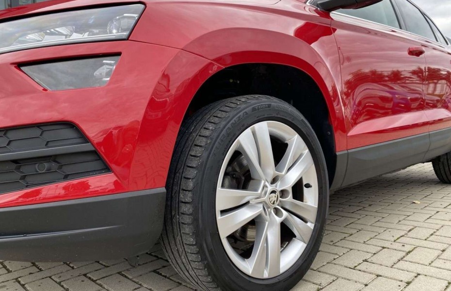 Škoda Karoq STYLE 1,5TSI 110kW DSG +ACC+KESSY+CarPlay+ Klima