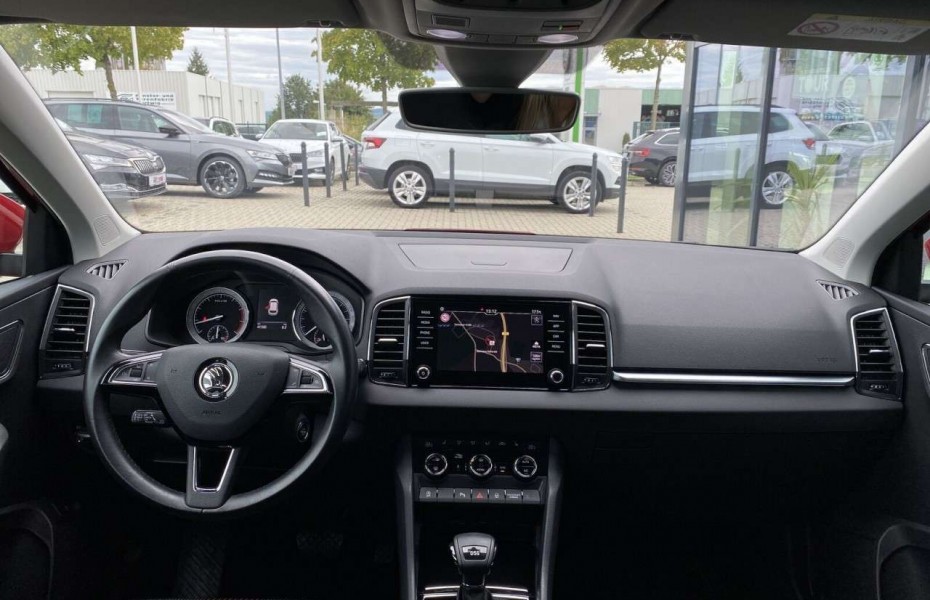 Škoda Karoq STYLE 1,5TSI 110kW DSG +ACC+KESSY+CarPlay+ Klima