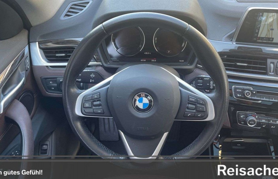 BMW X1 xDrive18dA SportLine,Navi,LED,AHK,RüKa,Pano