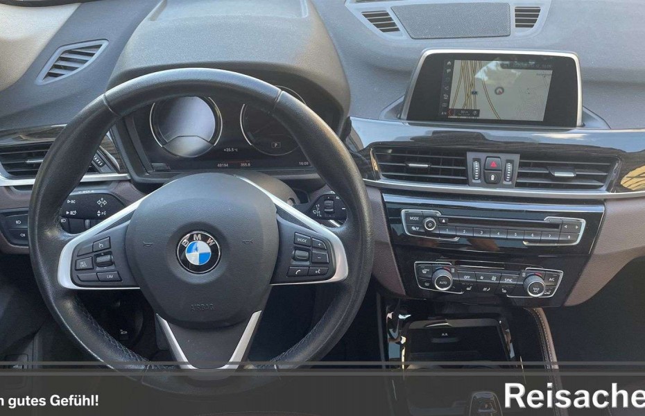 BMW X1 xDrive18dA SportLine,Navi,LED,AHK,RüKa,Pano