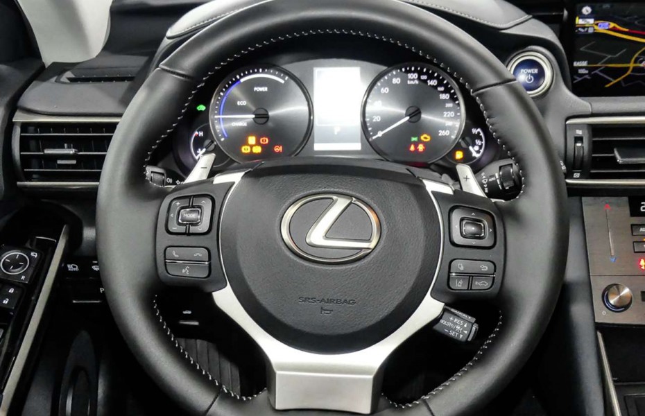 Lexus IS 300 h Style Edition *LED*NAVI*RFK*TEMP*