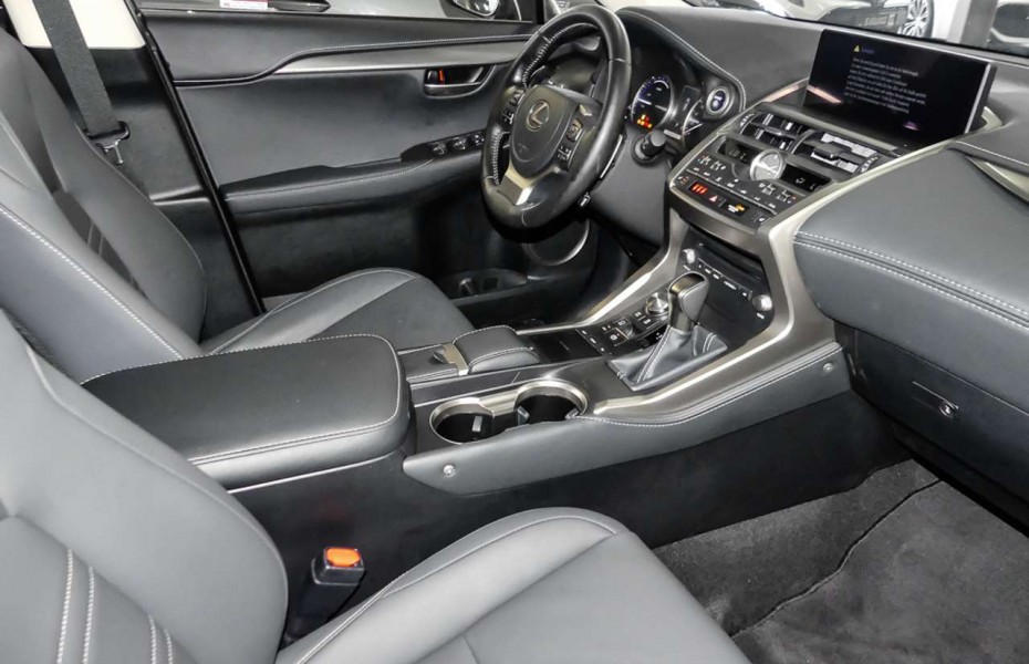 Lexus NX 300 h Style Edition *Navi*AppleCarPlay*