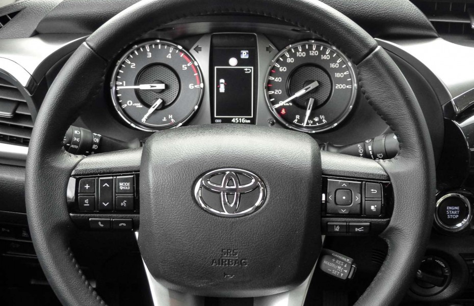 Toyota Hilux 2.8-l-D-4D Double Cab Executive Navi SHZ