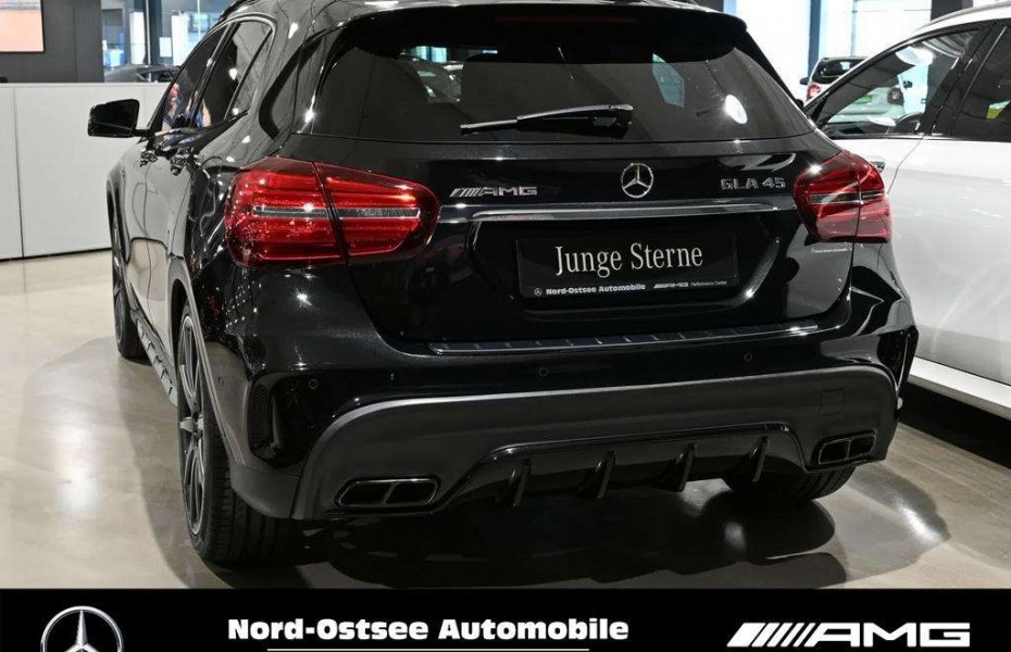 Mercedes-Benz GLA 45 AMG Comand 4M Pano Drivers P. 360 Night