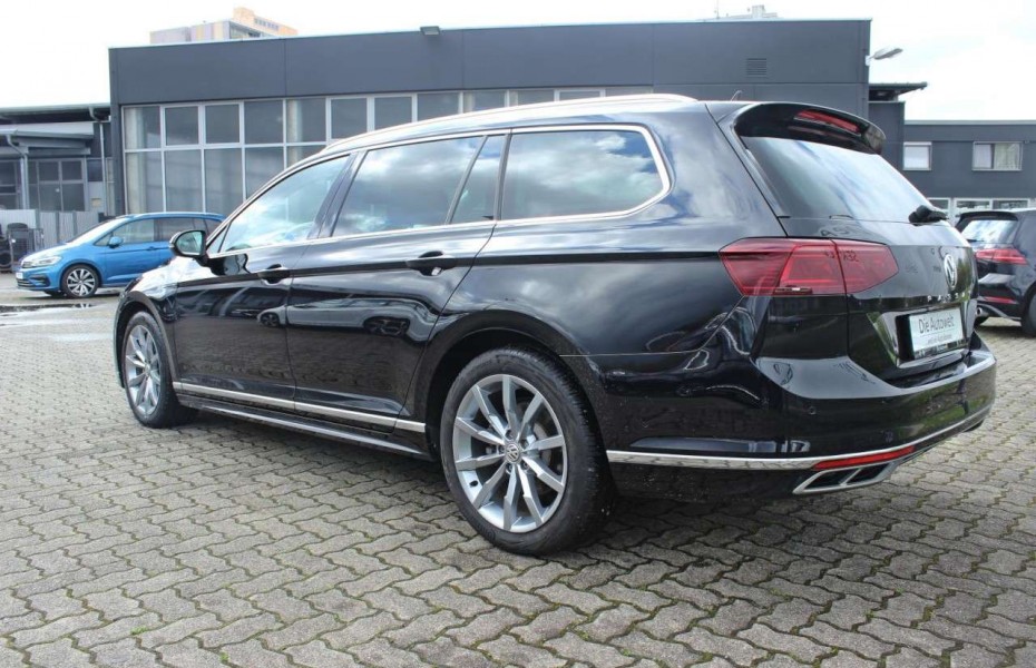 Volkswagen Passat Elegance 1.5 TSI DSG 2x R-LINE BT