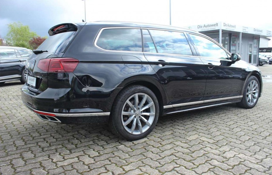 Volkswagen Passat Elegance 1.5 TSI DSG 2x R-LINE BT