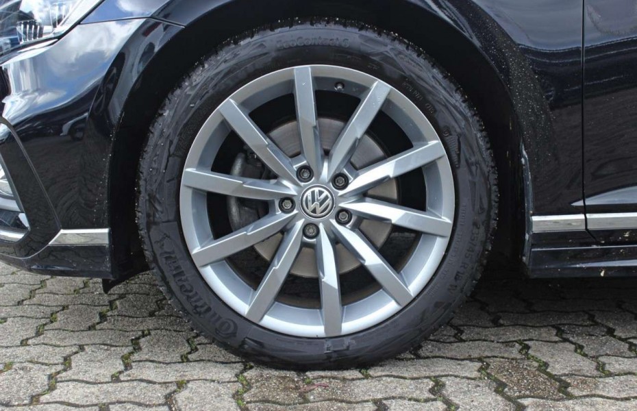 Volkswagen Passat Elegance 1.5 TSI DSG 2x R-LINE BT