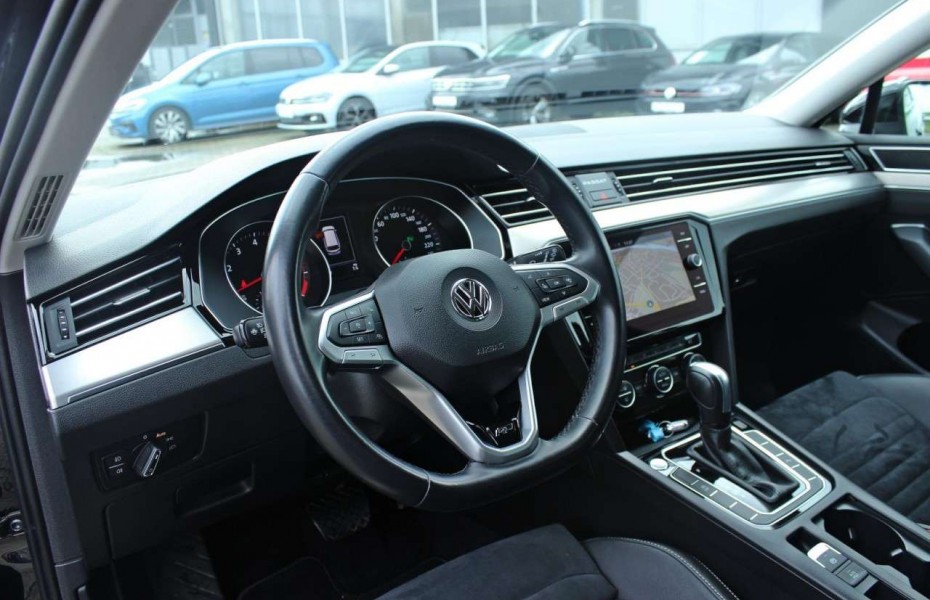 Volkswagen Passat Elegance 1.5 TSI DSG 2x R-LINE BT
