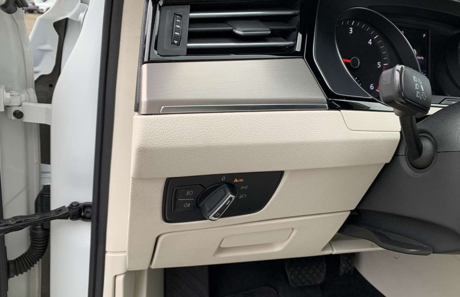 Volkswagen Passat Variant 2.0TDI High DSG LED ACC AHK Cam