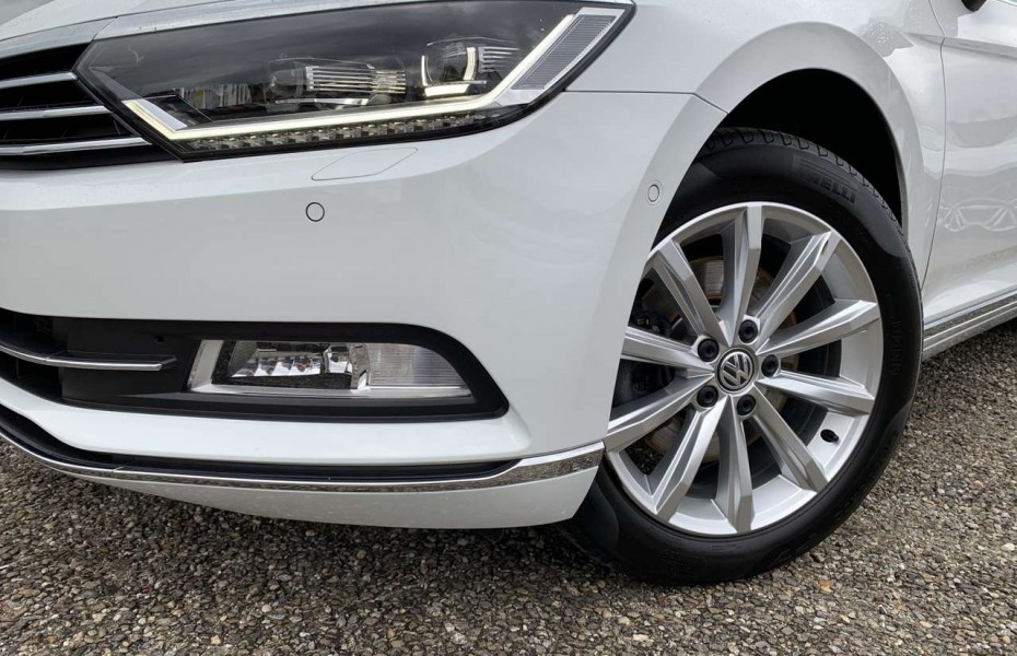 Volkswagen Passat Variant 2.0TDI High DSG LED ACC AHK Cam
