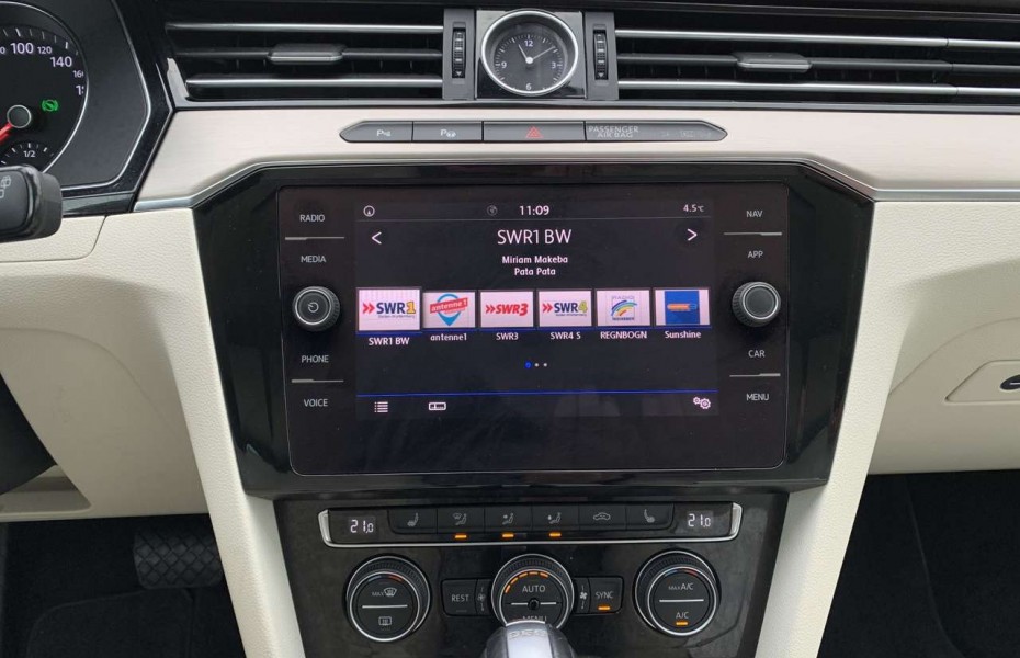 Volkswagen Passat Variant 2.0TDI High DSG LED ACC AHK Cam