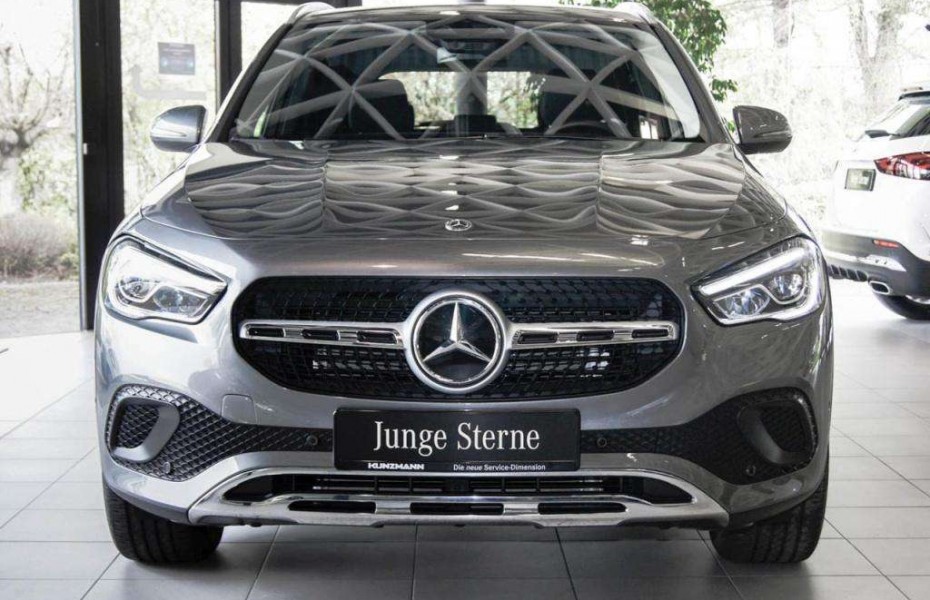 Mercedes-Benz GLA 200d Progressive MBUX Navi LED Kamera ParkP