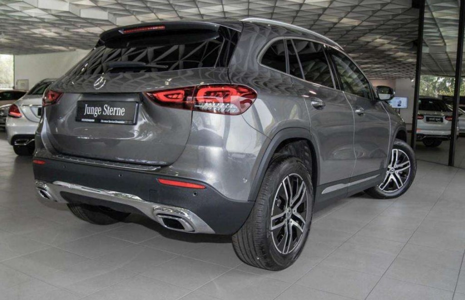 Mercedes-Benz GLA 200d Progressive MBUX Navi LED Kamera ParkP