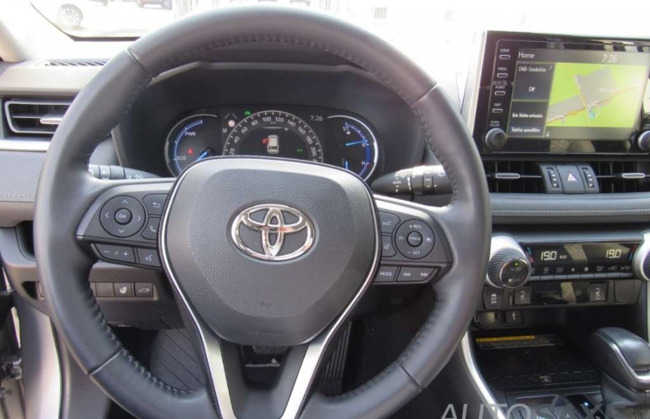 Toyota RAV4 2.5 4x2 Hybrid Team D NAVI AHK SHZ LMF