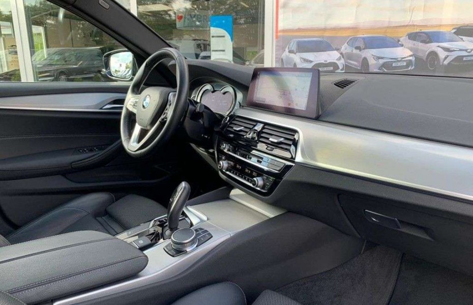 BMW Řada 5 530d Touring Aut. Sport Line