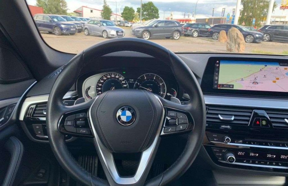 BMW Řada 5 530d Touring Aut. Sport Line