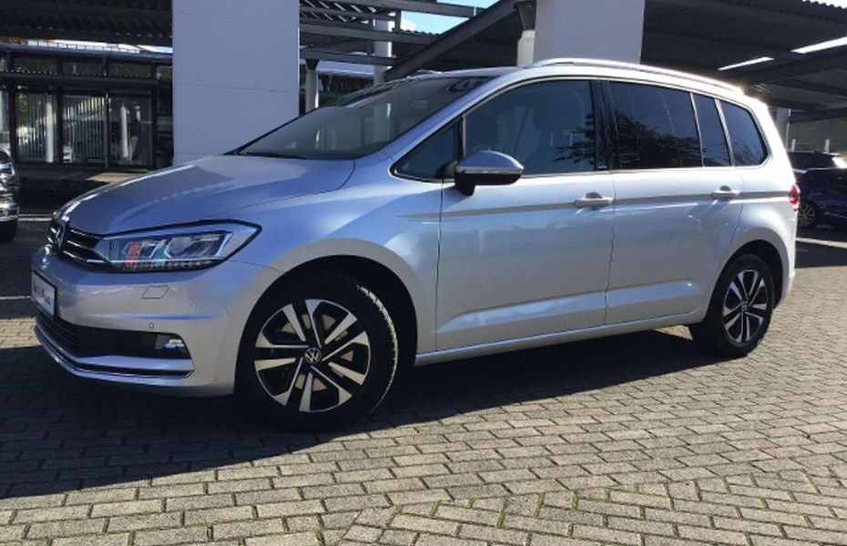 Volkswagen Touran UNITED 1.5TSI ACC,LED,NAVI,RFK,7-SITZER,SHZ,KLIMA