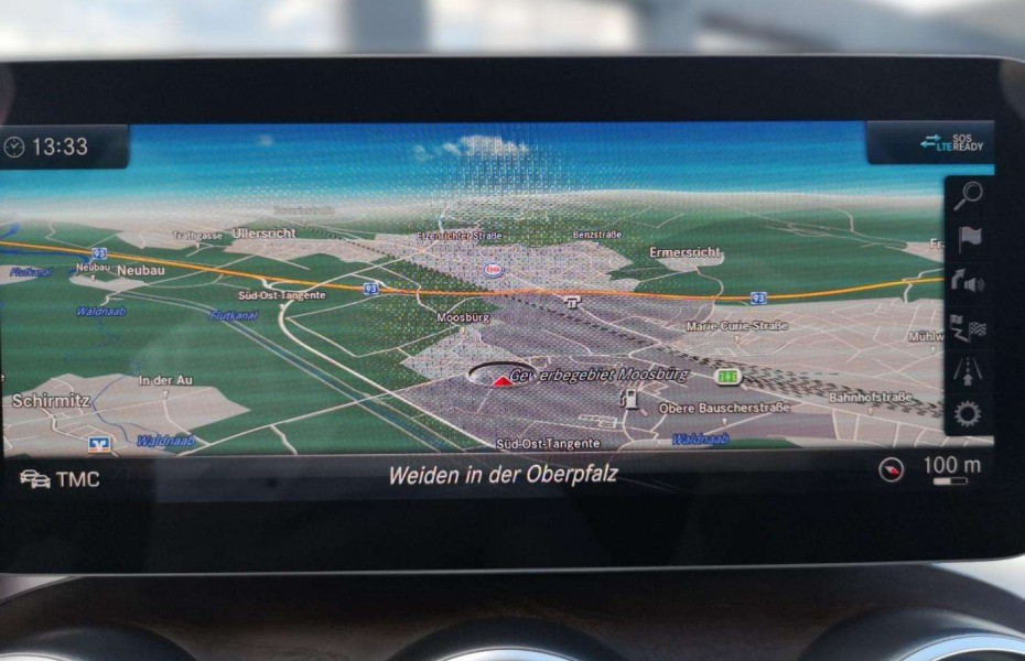 Mercedes-Benz Třídy C 220d Avantgarde Comand Taž Distronic NezTop LED Apple 