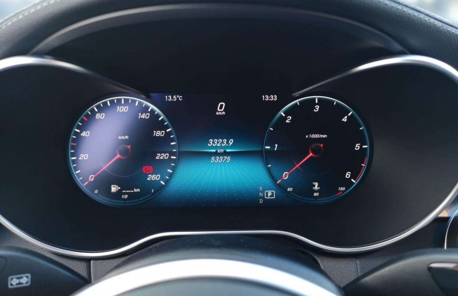 Mercedes-Benz Třídy C 220d Avantgarde Comand Taž Distronic NezTop LED Apple 