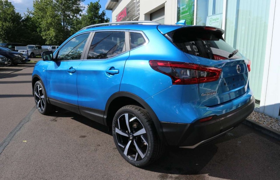 Nissan Qashqai 1.3 DIG-T AKARI DCT 4 Kameras,Navi,LED