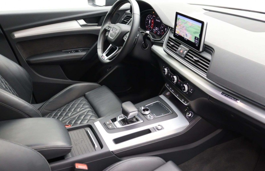 Audi SQ5 3.0 TFSI Quattro / MMI-Navi plus, Matrix