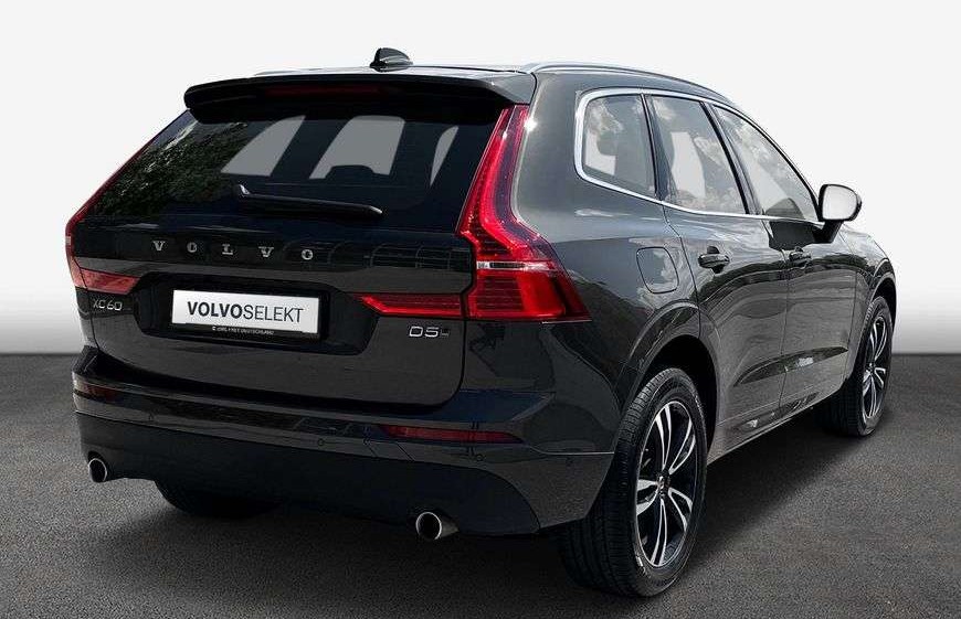 Volvo XC60 D5 AWD Geartronic Momentum