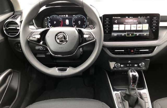 Škoda Fabia 1.5TSI DSG Style LED NAVI KAMERA SHZ PDC