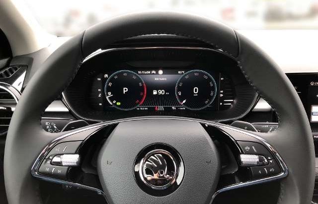 Škoda Fabia 1.5TSI DSG Style LED NAVI KAMERA SHZ PDC