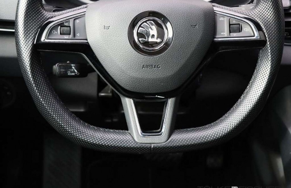 Škoda Karoq Style 1.5 TSI DSG 379,- 6849,- Anz. Panoramadach N